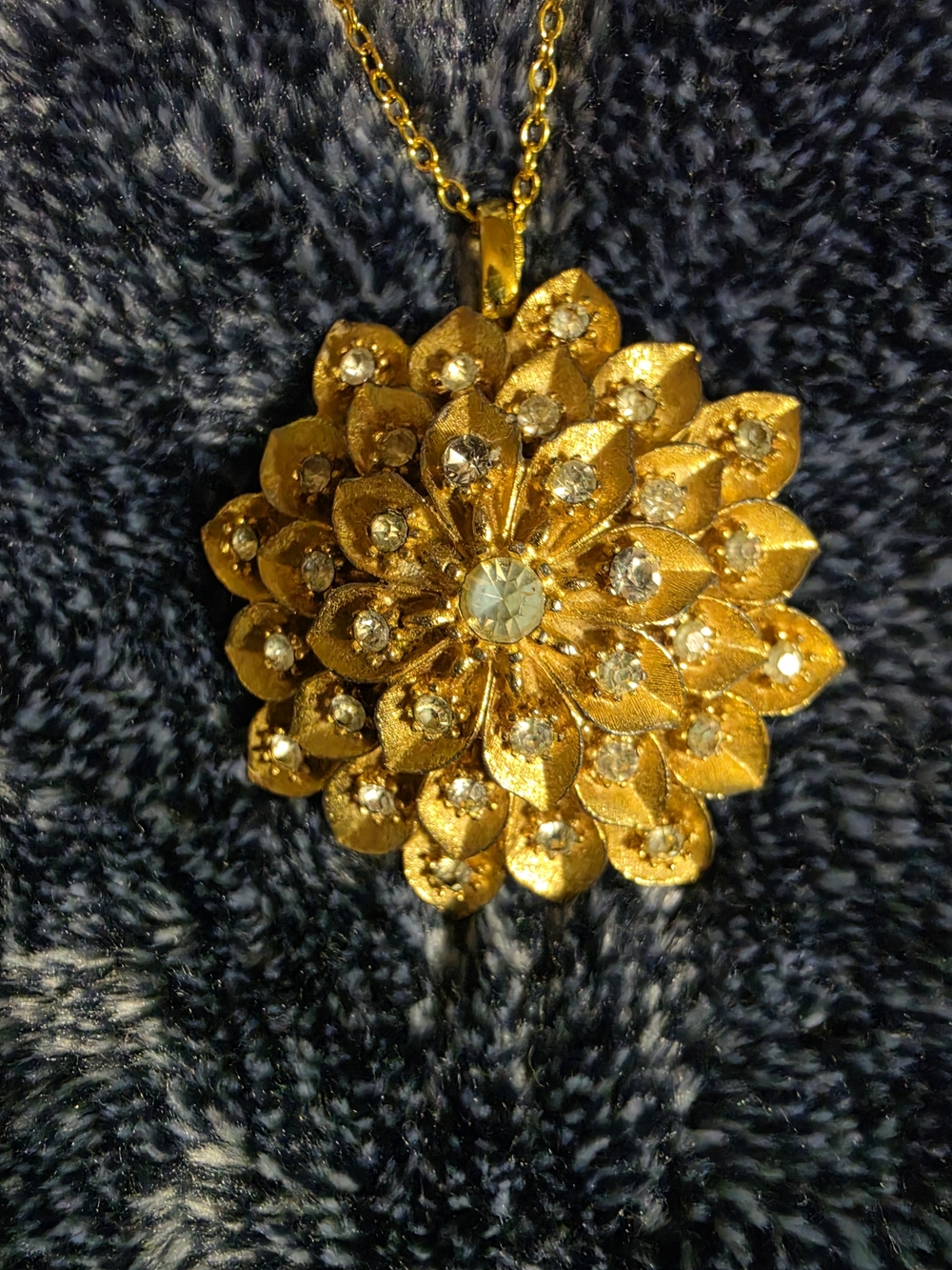 Gold Floral Crystal Pendant Necklace - Women Jewelry